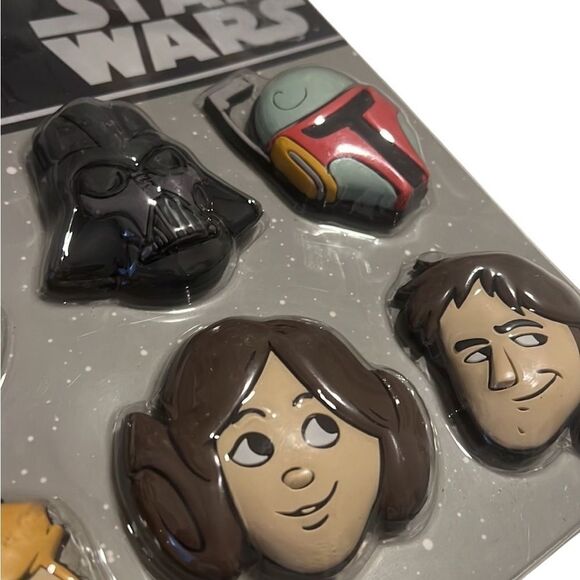 Disney Star Wars Character Six Magnets Set New in Packaging - Picture 3 of 6